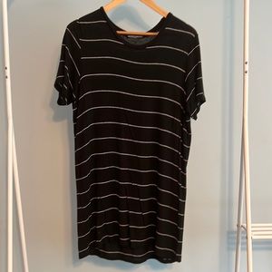 Brandy Melville tshirt dress black with white stripes